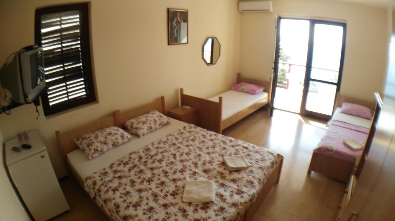 Guesthouse Obala Sutomore Exterior foto